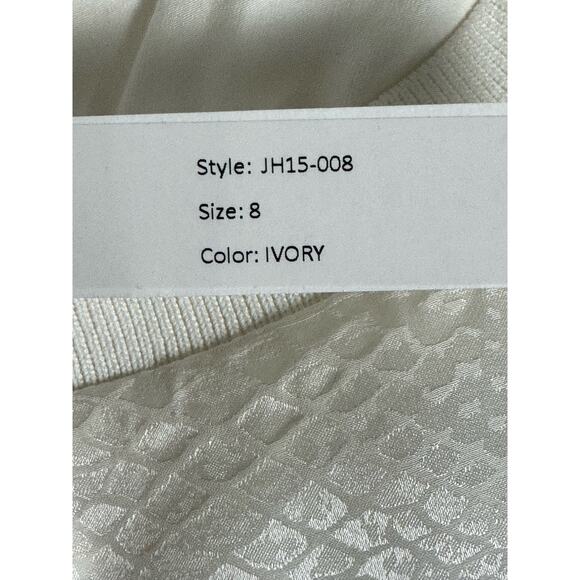 NWT Chelsea and Walker Cap Sleeve Silk Snake Print Top in Ivory Size 8 - Picture 4 of 11